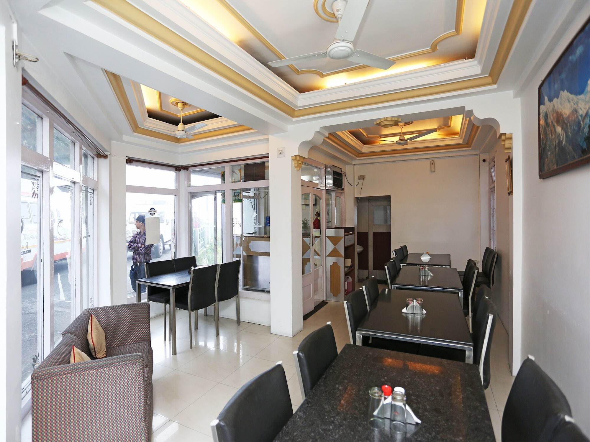 Hotel Ratan Деградун Екстер'єр фото